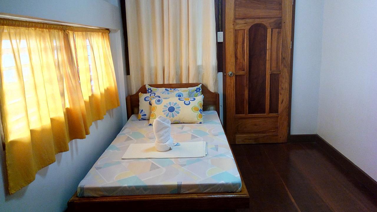 Peria Seafront Pensione Roxas  Екстериор снимка